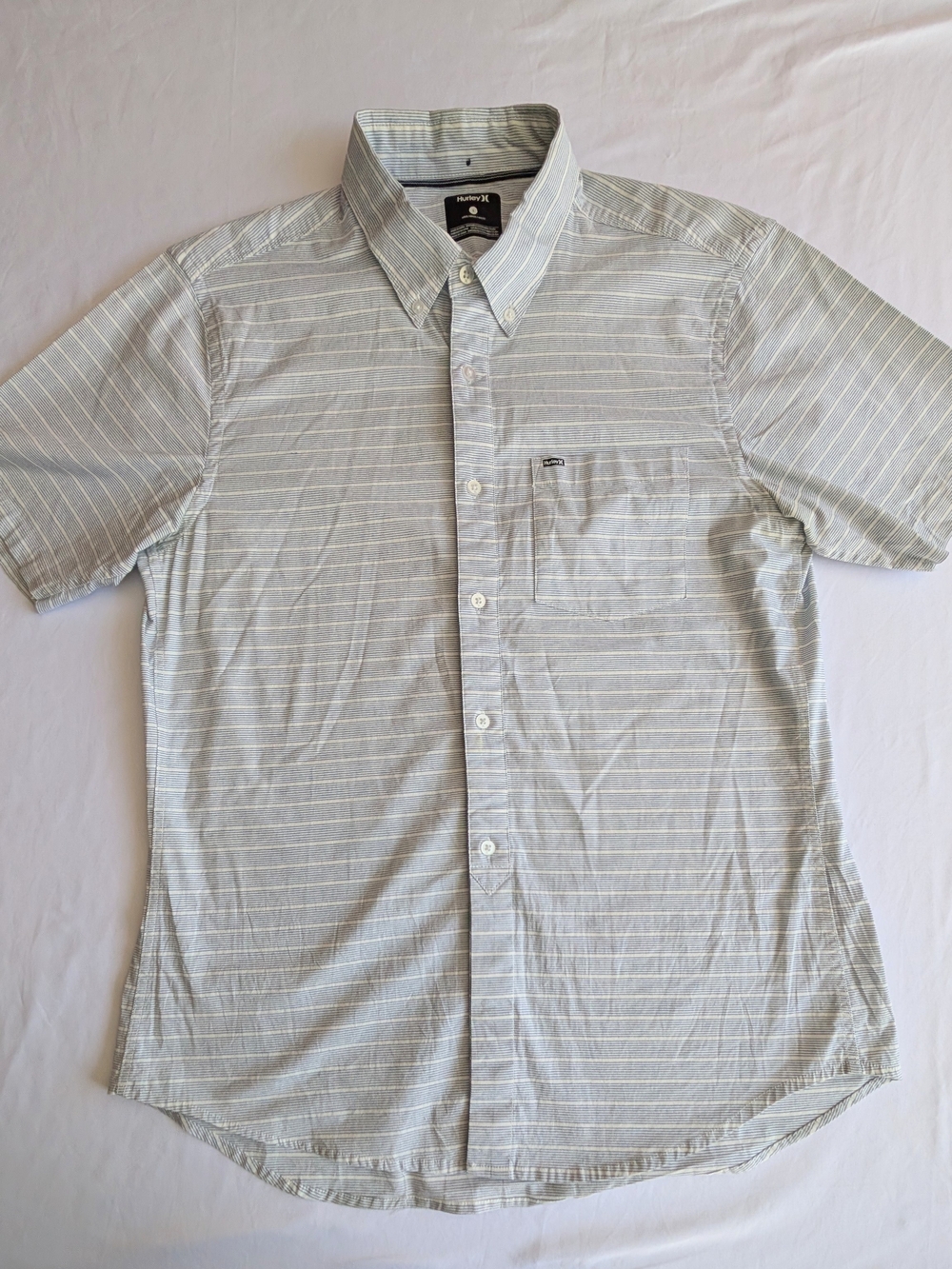 Hurley Men's Light Gray Striped Short-Sleeve Button-Down Shirt